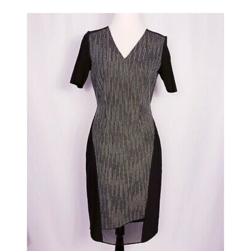 Elie Tahari Short Sleeve Contrast Shift Dress